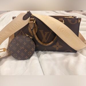 ✨ Louis Vuitton Onthego PM + Strap + Round Coin Pouch — Authentic ✨